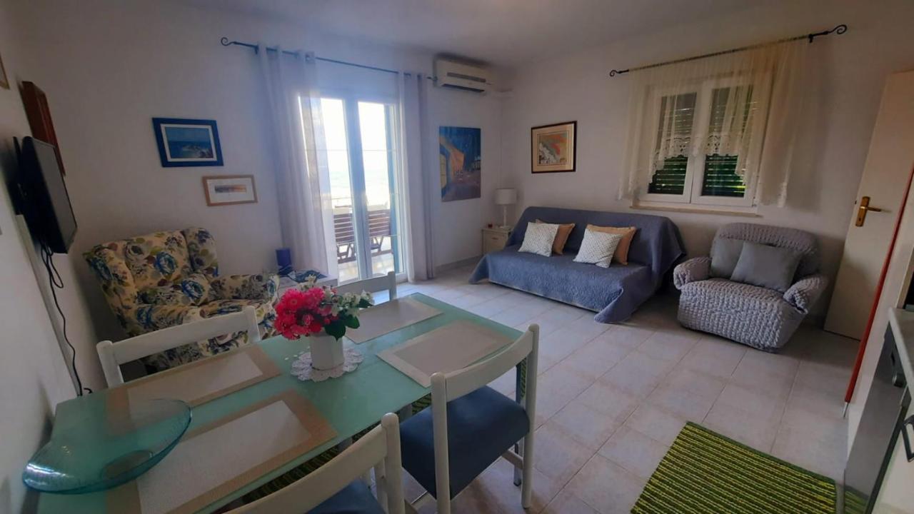 Oasis Apartments Sutivan Eksteriør bilde